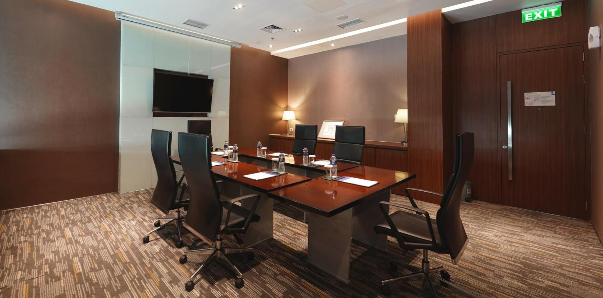 Holiday Inn Express Jakarta International Expo By Ihg Exterior foto